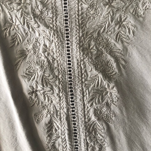 Cute gray blouse - Picture 2 of 5